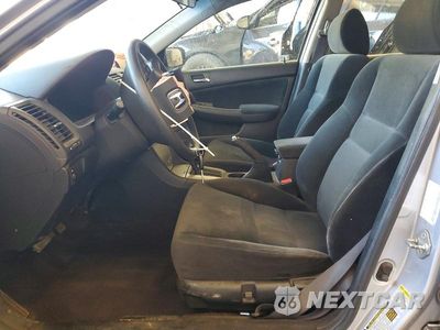 Zdjęcie 7 z 12 samochodu: 2005 HONDA ACCORD EX VIN:1HGCM56725A186422 - miniatura