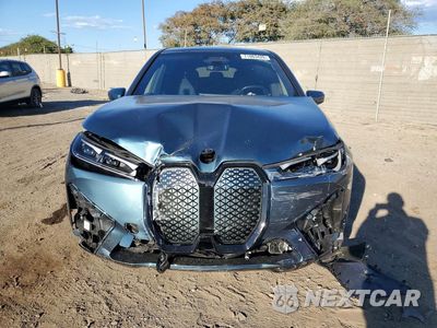 Piąte zdjęcie samochodu w środku: 2025 BMW IX XDRIVE50 VIN:WB523CF06SCT63179 - miniatura