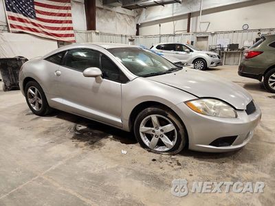 Czwarte zdjęcie samochodu z boku: 2009 MITSUBISHI ECLIPSE GS VIN:4A3AK24F19E012373 - miniatura