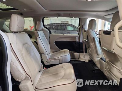Zdjęcie 11 z 13 samochodu: 2017 CHRYSLER PACIFICA LIMITED VIN:2C4RC1GG4HR810725 - miniatura