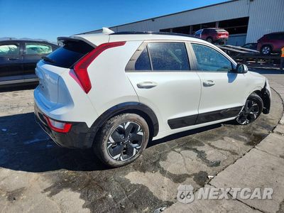 Trzecie zdjęcie samochodu z tyłu: 2023 KIA NIRO WIND VIN:KNDCR3L16P5028018 - miniatura