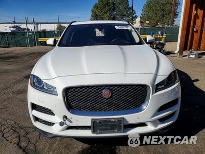 Piąte zdjęcie samochodu w środku: 2017 JAGUAR F-PACE PREMIUM VIN:SADCJ2BN3HA089362 - miniatura