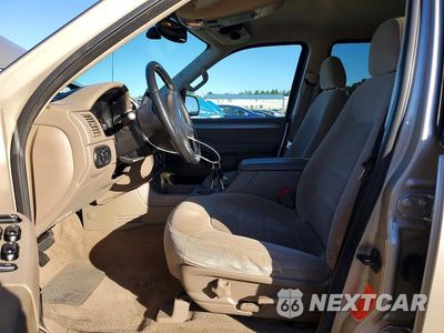 Zdjęcie 7 z 14 samochodu: 2004 FORD EXPLORER XLT VIN:1FMZU73K34UA55411 - miniatura