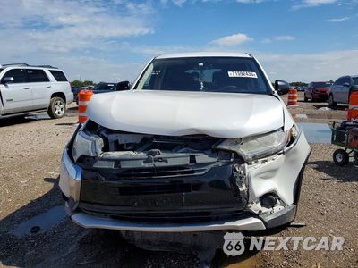 Piąte zdjęcie samochodu w środku: 2018 MITSUBISHI OUTLANDER ES VIN:JA4AD2A31JZ005258 - miniatura