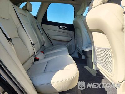 Zdjęcie 11 z 14 samochodu: 2021 VOLVO XC60 T5 MOMENTUM VIN:YV4102RK6M1880610 - miniatura