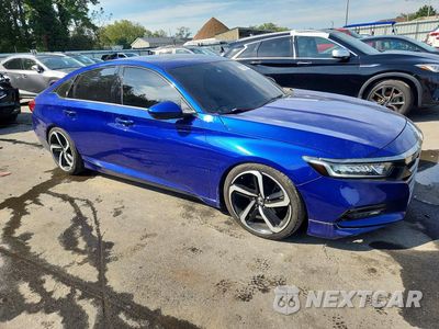 Czwarte zdjęcie samochodu z boku: 2018 HONDA ACCORD SPORT VIN:1HGCV2F35JA036968 - miniatura