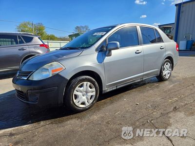 2011 NISSAN VERSA 1.8 S 3N1BC1AP6BL359864 - główne zdjęcie licytacji z USA - miniatura