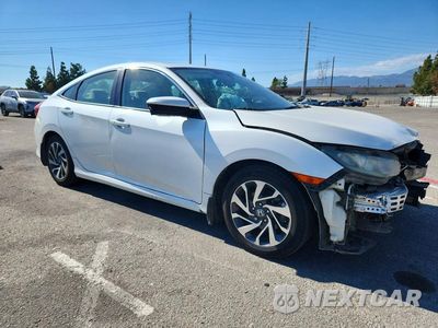 Czwarte zdjęcie samochodu z boku: 2018 HONDA CIVIC EX VIN:19XFC2F75JE205002 - miniatura