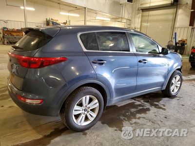 Trzecie zdjęcie samochodu z tyłu: 2017 KIA SPORTAGE LX VIN:KNDPMCAC6H7230500 - miniatura