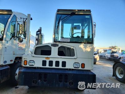 Piąte zdjęcie samochodu w środku: 2017 AUTOCAR XSPOTTER YARD TRUCK VIN:516H4GB20HH223306 - miniatura