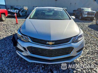 Piąte zdjęcie samochodu w środku: 2017 CHEVROLET CRUZE LT VIN:3G1BE6SM1HS604456 - miniatura
