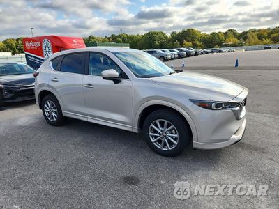 Czwarte zdjęcie samochodu z boku: 2025 MAZDA CX-5 PREFERRED VIN:JM3KFBCL7S0695970 - miniatura