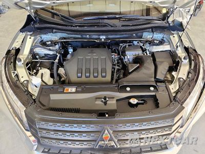 Zdjęcie 12 z 14 samochodu: 2026 MITSUBISHI ECLIPSE CROSS SE VIN:JA4ATWAA0TZ038053 - miniatura