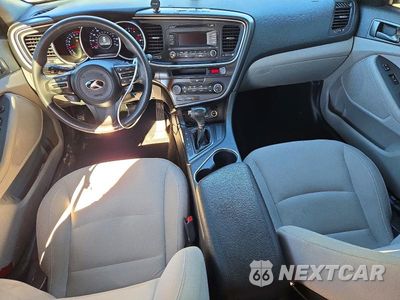 Zdjęcie 8 z 13 samochodu: 2015 KIA OPTIMA LX VIN:5XXGM4A71FG510256 - miniatura
