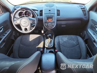 Zdjęcie 8 z 12 samochodu: 2013 KIA SOUL + VIN:KNDJT2A66D7504771 - miniatura