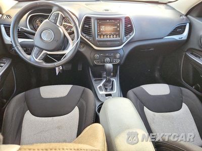 Zdjęcie 8 z 13 samochodu: 2014 JEEP CHEROKEE LATITUDE VIN:1C4PJLCB5EW283882 - miniatura