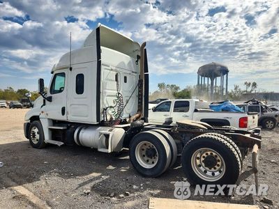 Drugie zdjęcie samochodu z przodu: 2013 FREIGHTLINER CASCADIA SEMI TRUCK VIN:1FUJGLDR3DLFF2050 - miniatura
