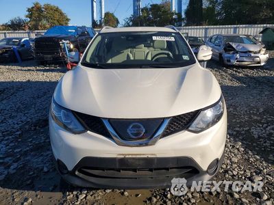Piąte zdjęcie samochodu w środku: 2019 NISSAN ROGUE SPORT SV VIN:JN1BJ1CR1KW626083 - miniatura
