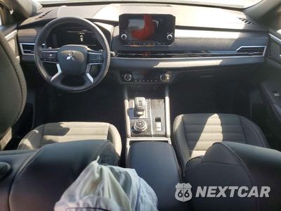 Zdjęcie 8 z 12 samochodu: 2024 MITSUBISHI OUTLANDER SE VIN:JA4J3VA81RZ087309 - miniatura