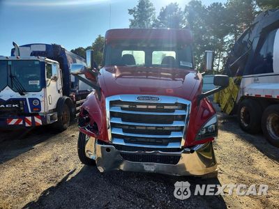 Piąte zdjęcie samochodu w środku: 2020 FREIGHTLINER CASCADIA 126 TRUCK CAB AND CHASSIS VIN:1FUJHLD14LLLV6366 - miniatura