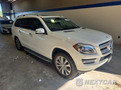 Czwarte zdjęcie samochodu z boku: 2013 MERCEDES-BENZ GL 450 4MATIC VIN:4JGDF7CEXDA236649 - miniatura