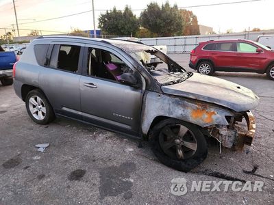 Czwarte zdjęcie samochodu z boku: 2012 JEEP COMPASS LATITUDE VIN:1C4NJDEB0CD604813 - miniatura