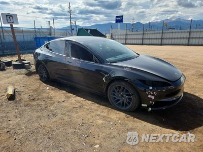 Czwarte zdjęcie samochodu z boku: 2024 TESLA MODEL 3 VIN:5YJ3E1EA0RF820471 - miniatura