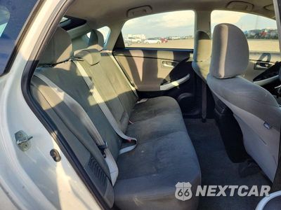Zdjęcie 10 z 12 samochodu: 2013 TOYOTA PRIUS TWO VIN:JTDKN3DU4D5576059 - miniatura