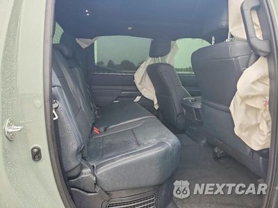 Zdjęcie 10 z 13 samochodu: 2025 TOYOTA TUNDRA PLATINUM HV VIN:5TFNC5DB4SX091323 - miniatura
