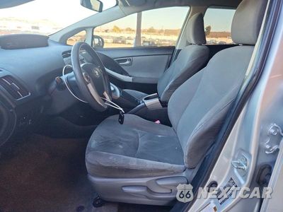 Zdjęcie 7 z 12 samochodu: 2012 TOYOTA PRIUS TWO VIN:JTDKN3DU8C5391771 - miniatura