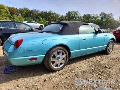 Trzecie zdjęcie samochodu z tyłu: 2002 FORD THUNDERBIRD VIN:1FAHP60A22Y123822 - miniatura