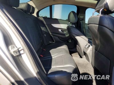 Zdjęcie 10 z 12 samochodu: 2016 MERCEDES-BENZ C 300 4MATIC VIN:55SWF4KB9GU134126 - miniatura