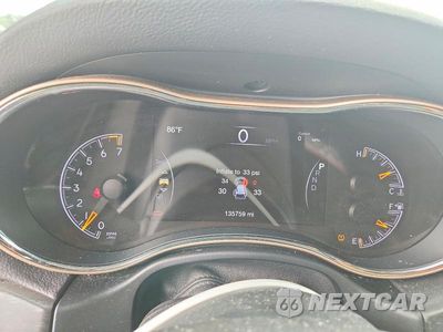 Zdjęcie 9 z 12 samochodu: 2016 JEEP GRAND CHEROKEE LAREDO VIN:1C4RJFAG9GC390219 - miniatura