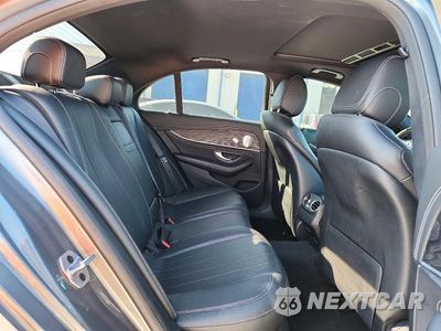 Zdjęcie 10 z 13 samochodu: 2019 MERCEDES-BENZ E 300 4MATIC VIN:WDDZF4KBXKA545914 - miniatura