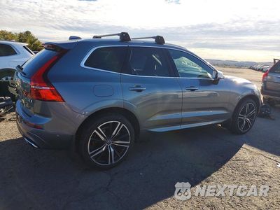 Trzecie zdjęcie samochodu z tyłu: 2019 VOLVO XC60 T6 R-DESIGN VIN:YV4A22RM9K1347661 - miniatura