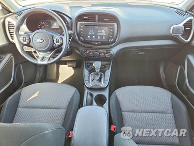 Zdjęcie 8 z 12 samochodu: 2020 KIA SOUL LX VIN:KNDJ23AU5L7089920 - miniatura