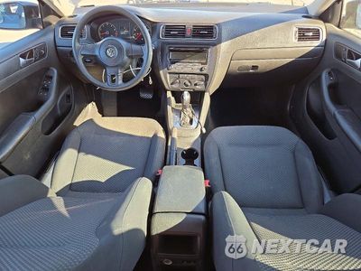 Zdjęcie 8 z 12 samochodu: 2013 VOLKSWAGEN JETTA BASE VIN:3VW2K7AJ7DM420485 - miniatura