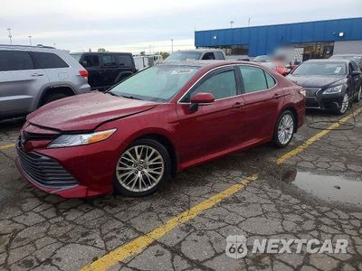 2019 TOYOTA CAMRY XLE 4T1B11HKXKU709088 - główne zdjęcie licytacji z USA - miniatura