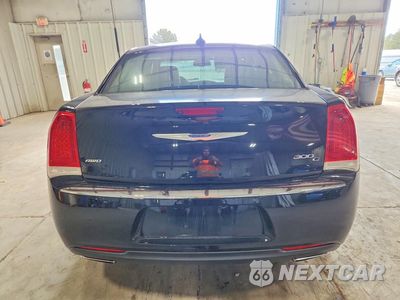 Zdjęcie 6 z 12 samochodu: 2016 CHRYSLER 300C VIN:2C3CCAKG9GH244258 - miniatura