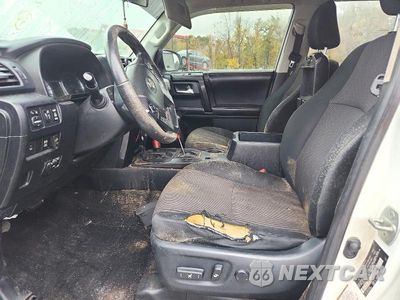 Zdjęcie 7 z 13 samochodu: 2016 TOYOTA 4RUNNER TRAIL VIN:JTEBU5JR8G5303429 - miniatura