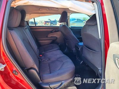 Zdjęcie 11 z 13 samochodu: 2020 TOYOTA HIGHLANDER LE VIN:5TDBZRBH9LS043436 - miniatura
