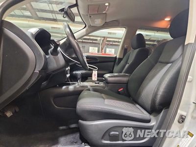 Zdjęcie 7 z 13 samochodu: 2020 NISSAN PATHFINDER SV VIN:5N1DR2BM5LC629318 - miniatura