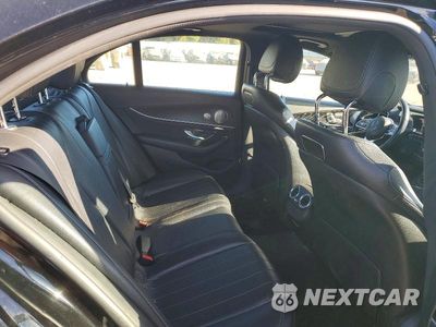 Zdjęcie 10 z 12 samochodu: 2019 MERCEDES-BENZ E 300 4MATIC VIN:WDDZF4KB6KA489003 - miniatura