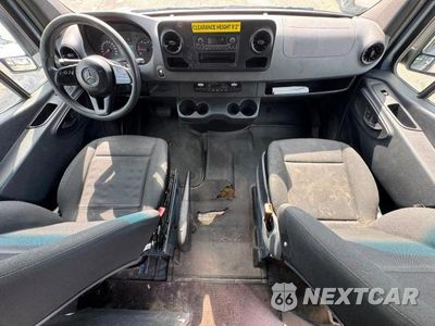 Zdjęcie 9 z 10 samochodu: 2019 MERCEDES-BENZ SPRINTER 2500/3500 VIN:WD4PF0CD9KP046079 - miniatura