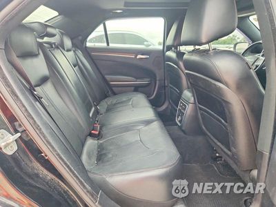 Zdjęcie 10 z 12 samochodu: 2013 CHRYSLER 300C VARVATOS VIN:2C3CCAJT9DH621858 - miniatura