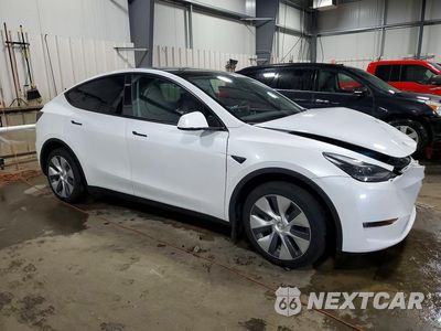Czwarte zdjęcie samochodu z boku: 2024 TESLA MODEL Y VIN:7SAYGDEE2RA260103 - miniatura