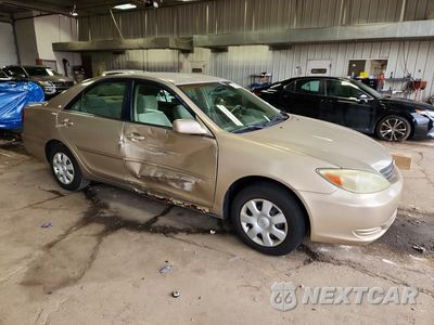 Czwarte zdjęcie samochodu z boku: 2004 TOYOTA CAMRY LE VIN:4T1BE32K64U868251 - miniatura
