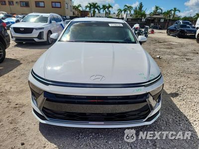Piąte zdjęcie samochodu w środku: 2025 HYUNDAI SONATA SE VIN:KMHL24JAXSA518437 - miniatura