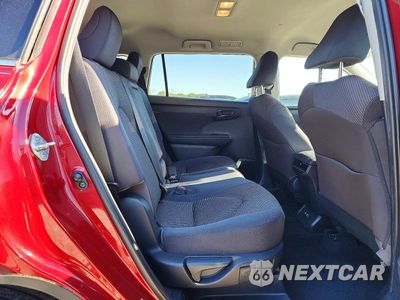 Zdjęcie 11 z 13 samochodu: 2021 TOYOTA HIGHLANDER LE VIN:5TDBZRBH1MS529790 - miniatura