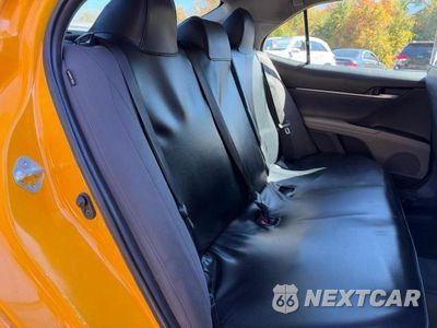 Zdjęcie 6 z 10 samochodu: 2022 TOYOTA CAMRY LE VIN:4T1C11AK5NU621780 - miniatura